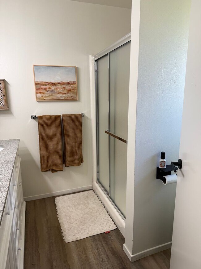 Building Photo - PAL