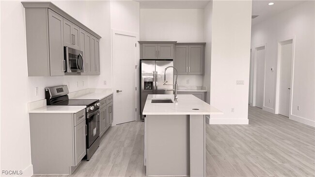 Building Photo - 2104 NE 16th Terrace