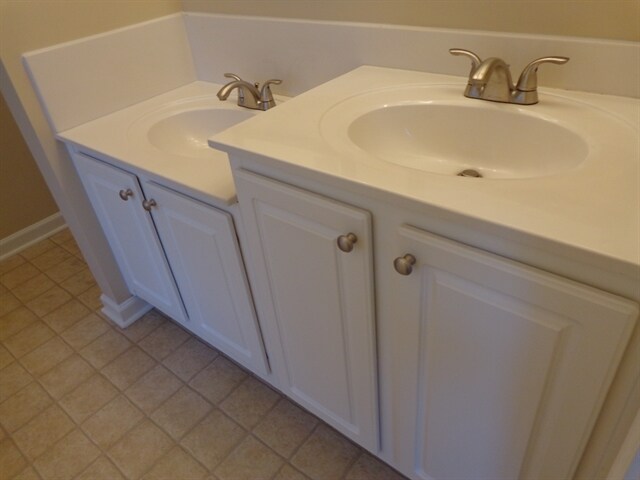 Building Photo - 3373 Spangle Cir NW