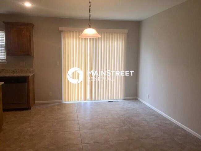 Building Photo - 4 Bedroom Pet-Friendly Home in Louisburg, KS with Main Street Renewal