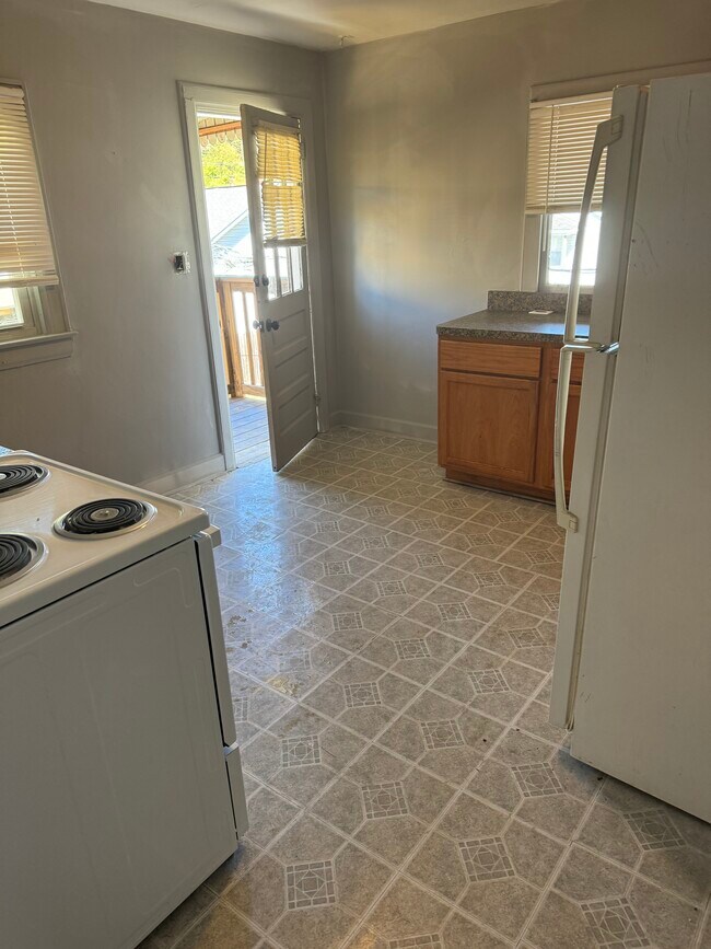 KITCHEN - 1821 Pennsylvania Ave