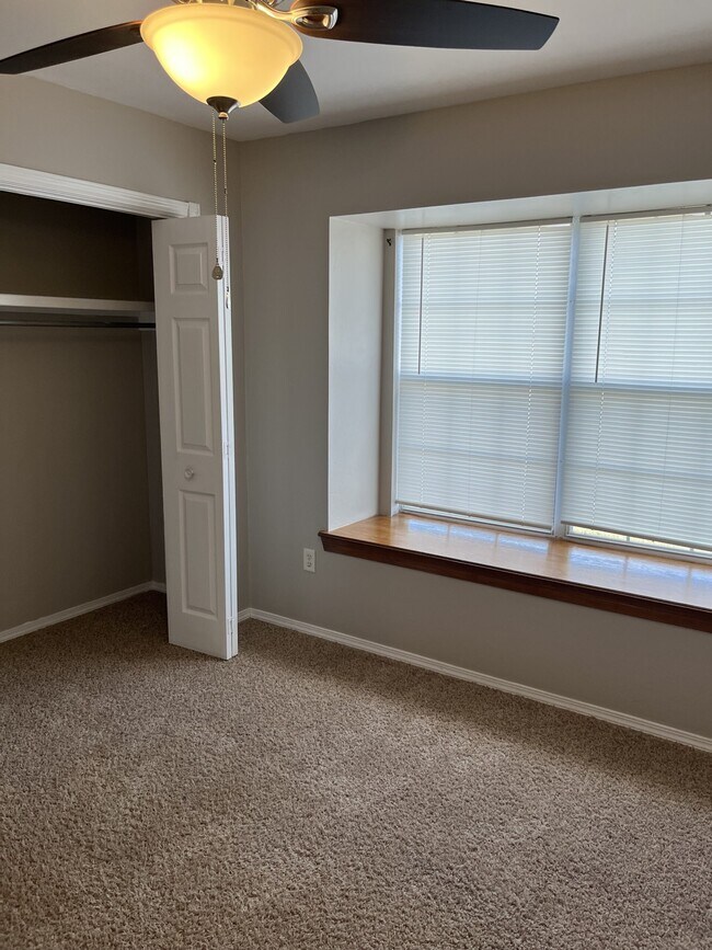 Building Photo - 68 Apple Creek Dr