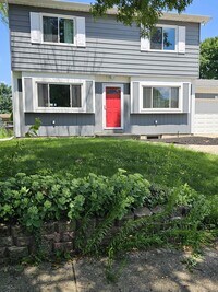 Building Photo - 414 E Omer Ave