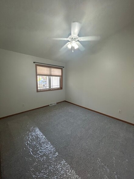 Bedroom 2 - 1051 Tamarack Way