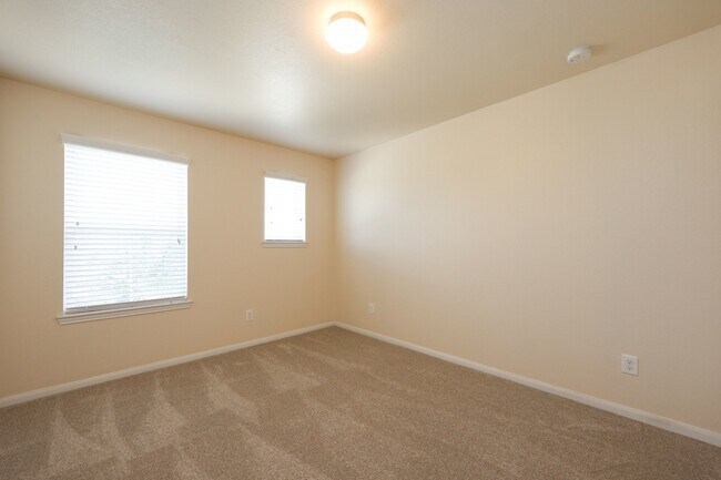 Building Photo - 4155 Falvel Cove Dr