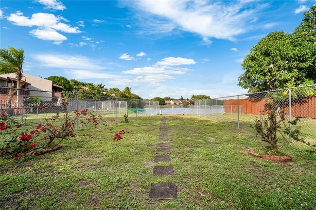 Building Photo - 14805 SW 74th Ln