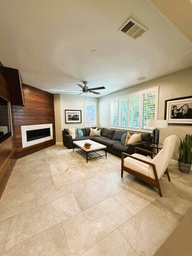 Building Photo - 326 Gulf Stream Way