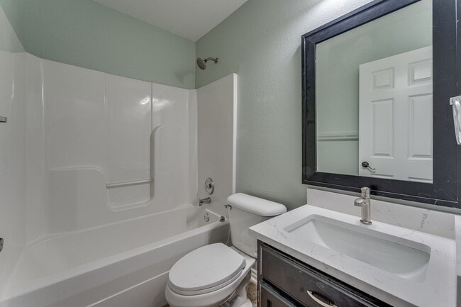 Building Photo - Peng-4077 Glenstone