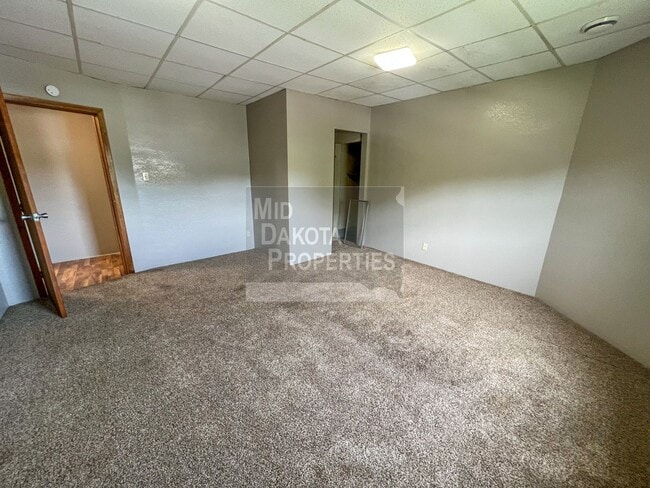 Building Photo - 420 E 6th Ave