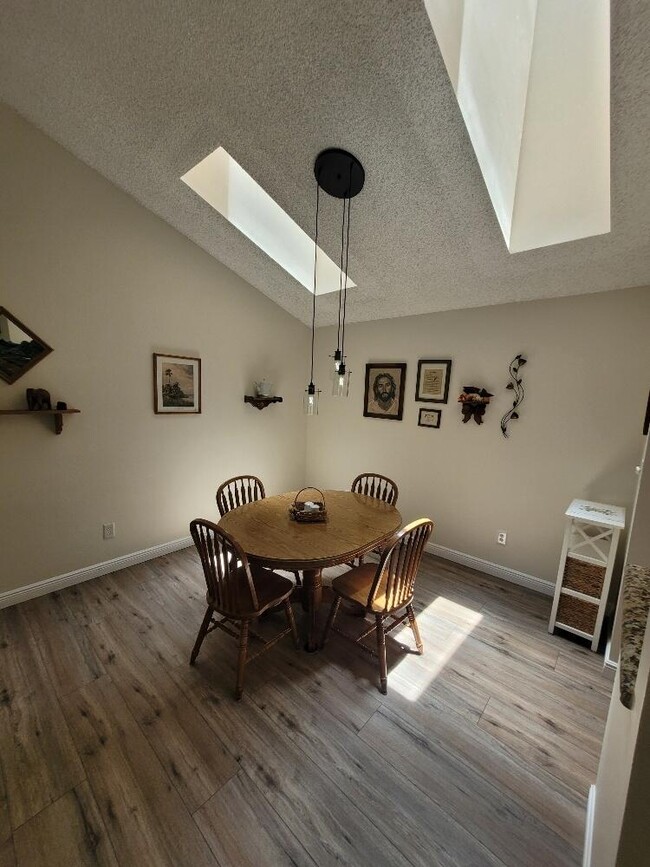 Building Photo - 3007 Bent Pine Dr
