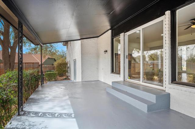 Building Photo - 4024 Diamond Loch W