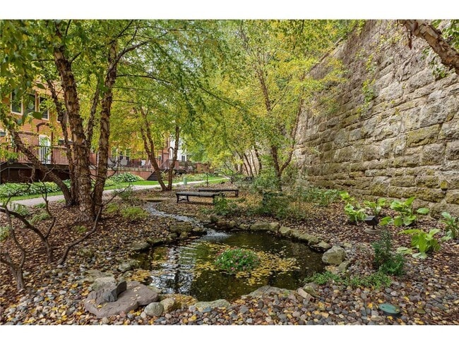 Building Photo - 640 Main St N