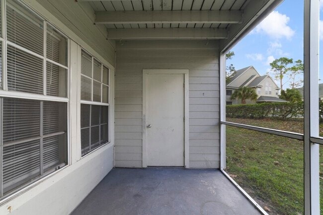 Building Photo - 6190 Westgate Dr