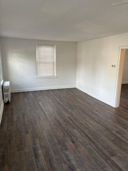 Building Photo - 1408 W Main St