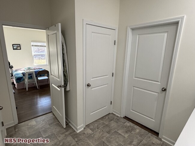 Building Photo - 12020 Spearmint Ln