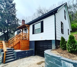 Building Photo - 326 Murrell St