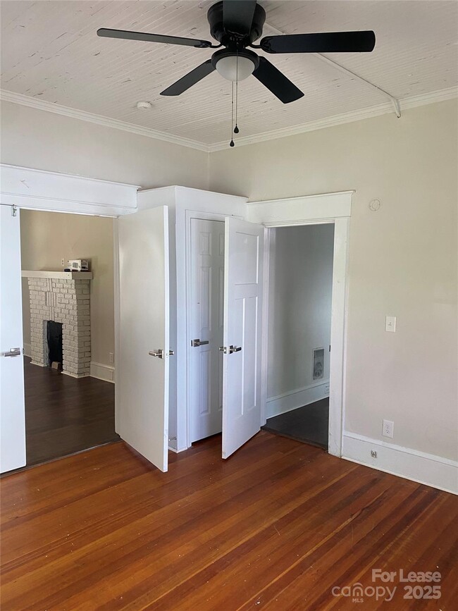 Building Photo - 514 Everette St