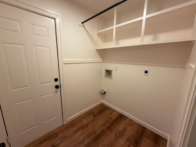 Building Photo - Italian Estates Property Management