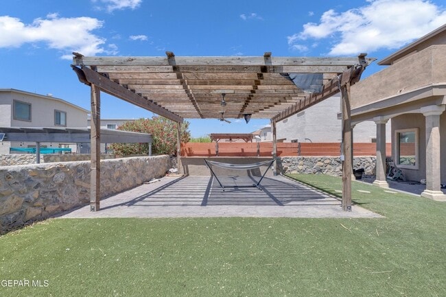 Building Photo - 14378 N Cave Dr