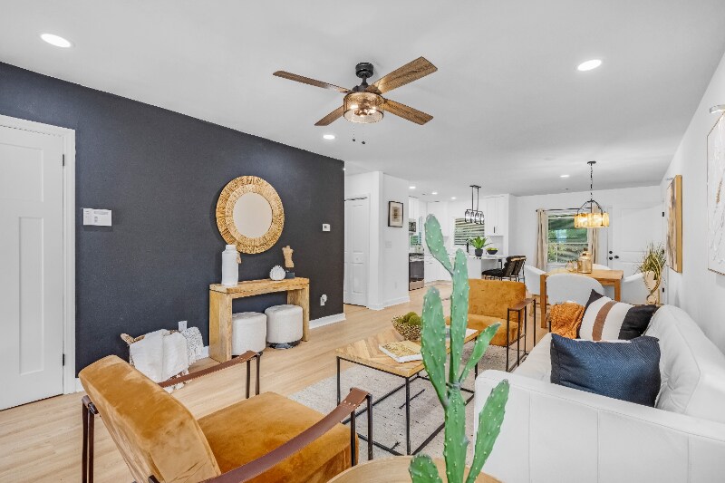 Building Photo - 2933 Cloverhurst Dr