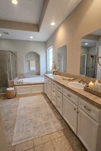 Building Photo - 584 Bomar St