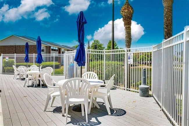 Building Photo - 1400 Gandy Blvd N