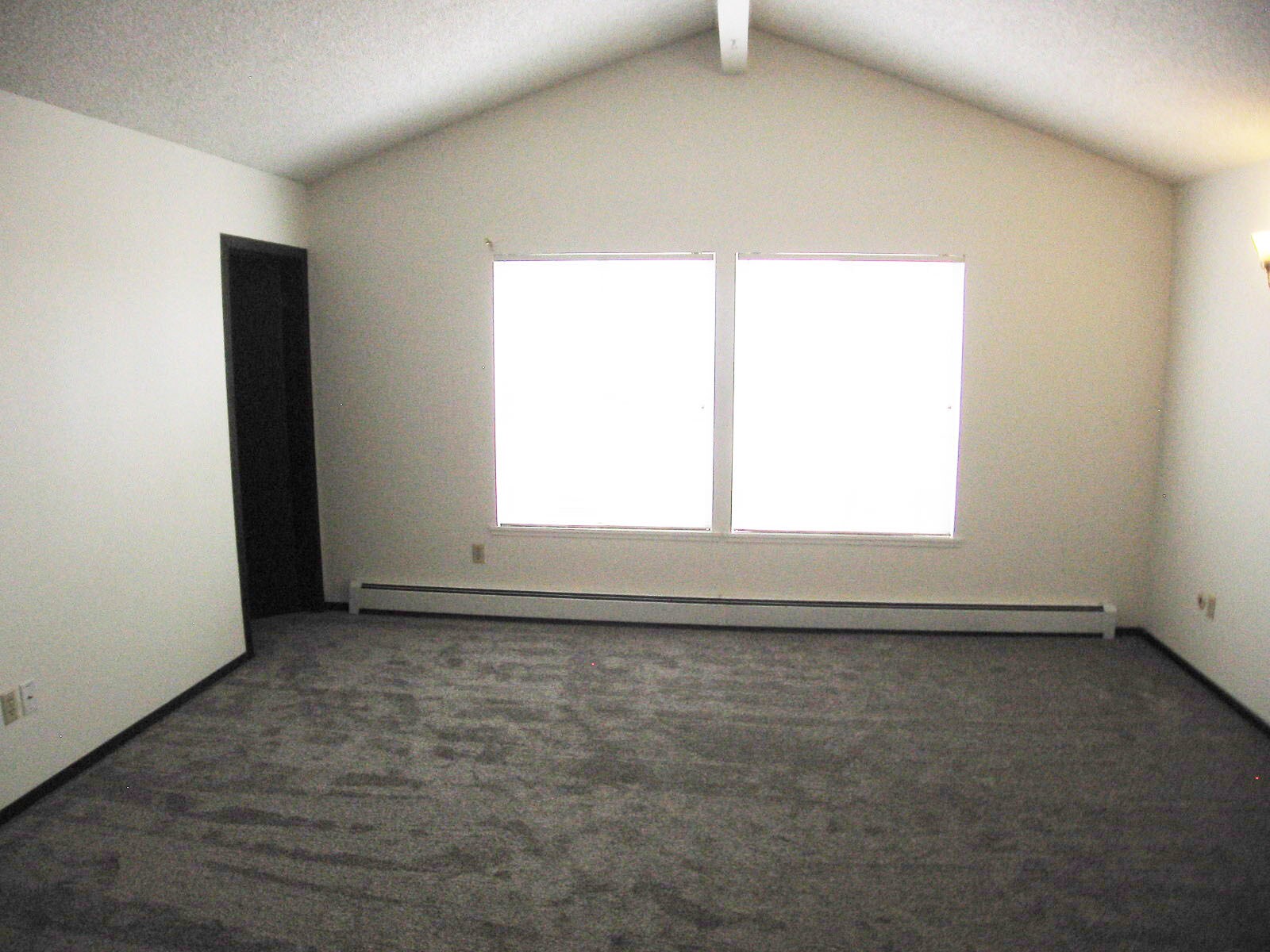 Building Photo - 1155 Lakeside Dr