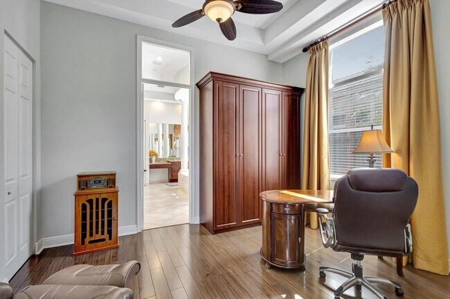 Building Photo - 9315 Via Classico W