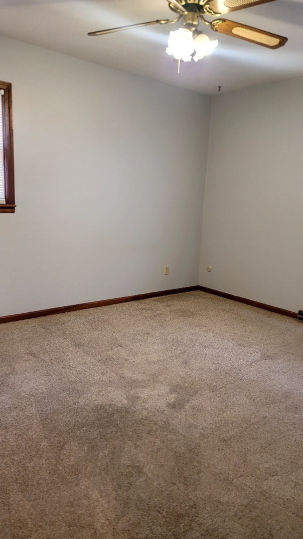 Building Photo - 1703 Lovers Lane Heights