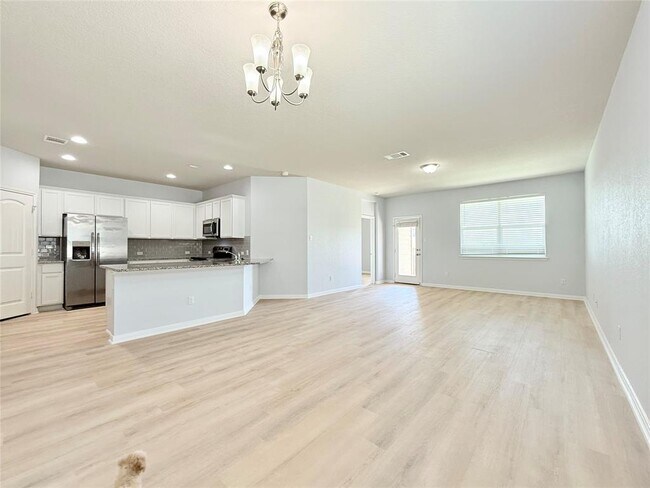 Building Photo - 306 Naset Dr
