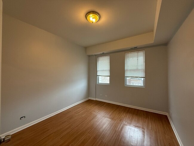 Building Photo - 937 N Ashland Ave