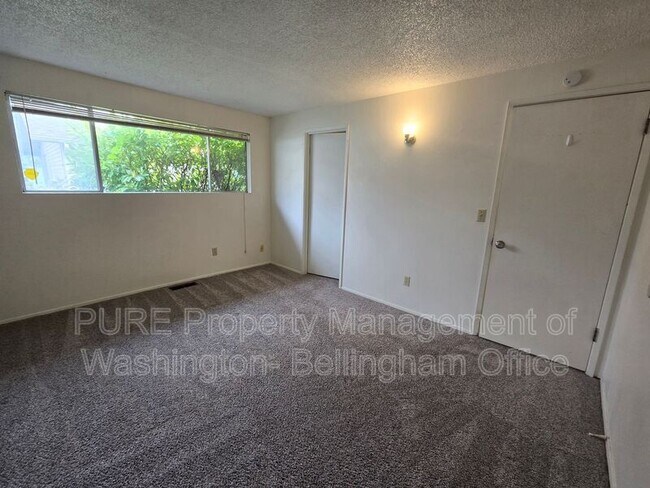 Building Photo - 3366 Cherrywood Ave