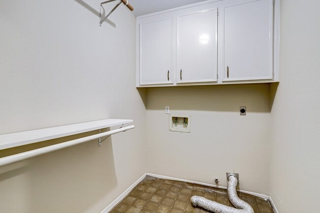 Building Photo - 3706 Haven Pines Dr