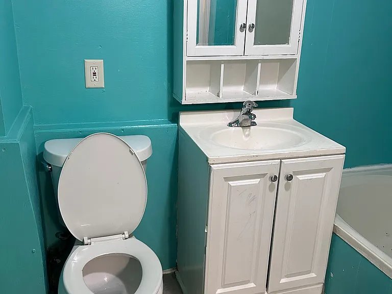 Building Photo - 1320 Brown St