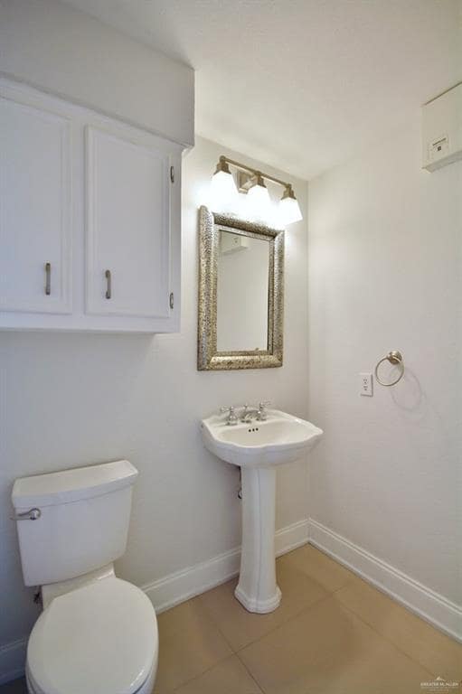 Building Photo - 25 Xanthisma Ave