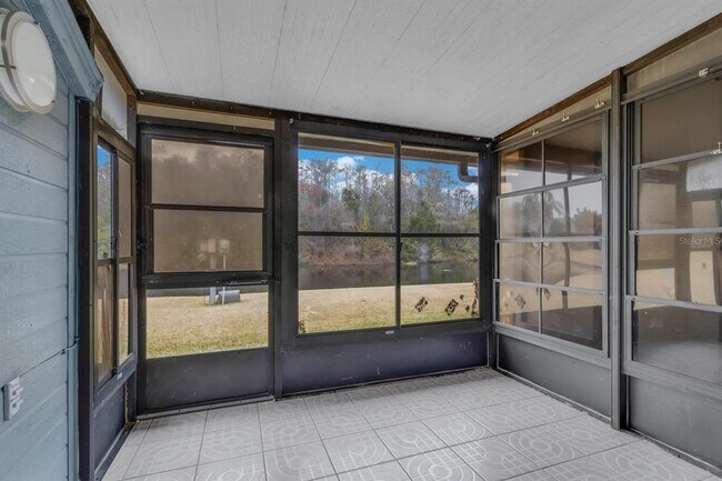 Building Photo - 2432 King Oak Ct