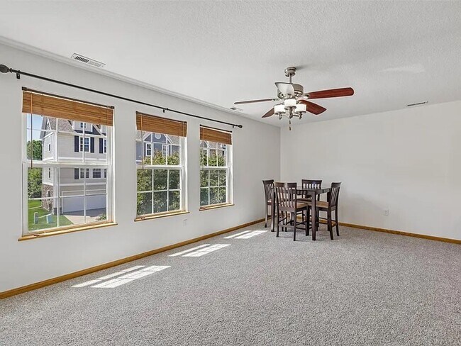 Building Photo - 3180 SW Arlan Ln