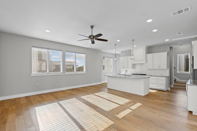 Building Photo - 2832 Wingate St