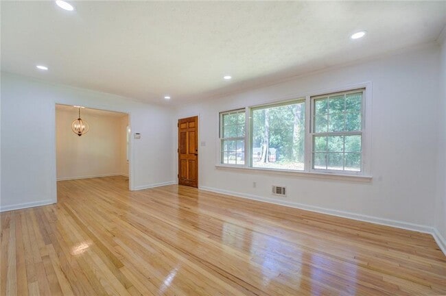 Building Photo - 1288 Elva Dr SW