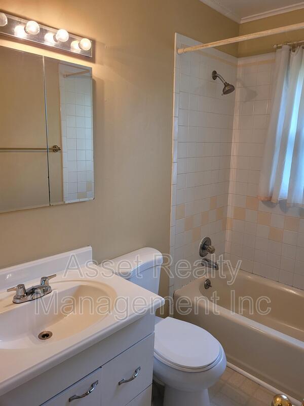 Building Photo - 101 Sheridan Cir