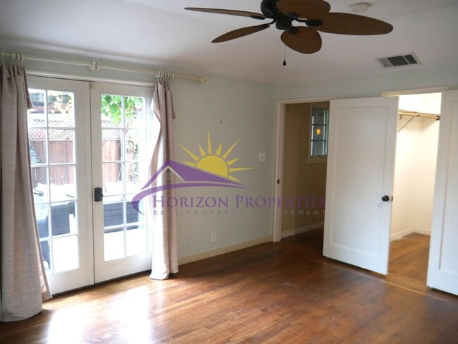 Building Photo - 841 Robertson Way
