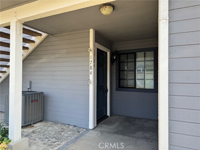 Building Photo - 1784 Shady Oaks Ct