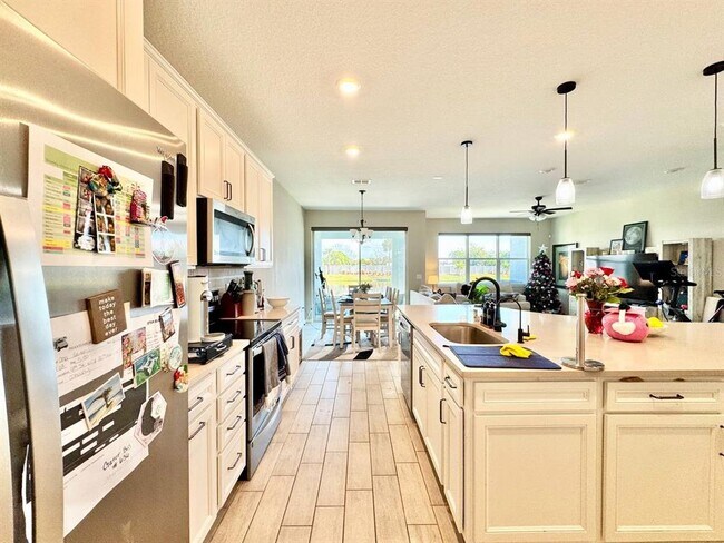 Building Photo - 11281 Beach Walk Wy NE