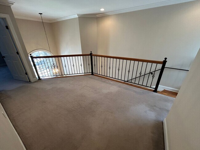 Building Photo - Executive Rental in West Rome $2,595