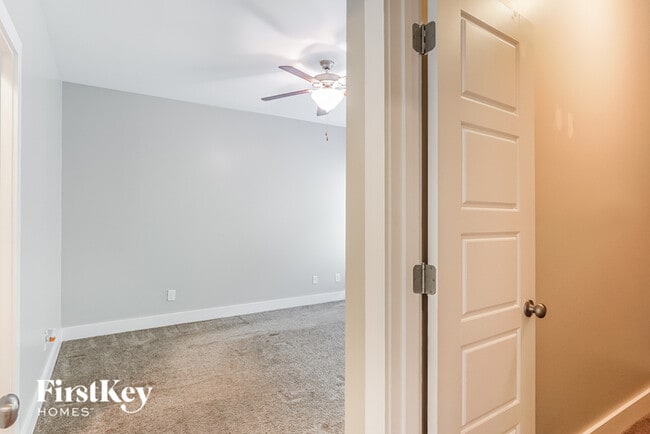 Building Photo - 5576 Park Side Rd