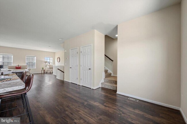 Building Photo - 203 Starry Way Dr