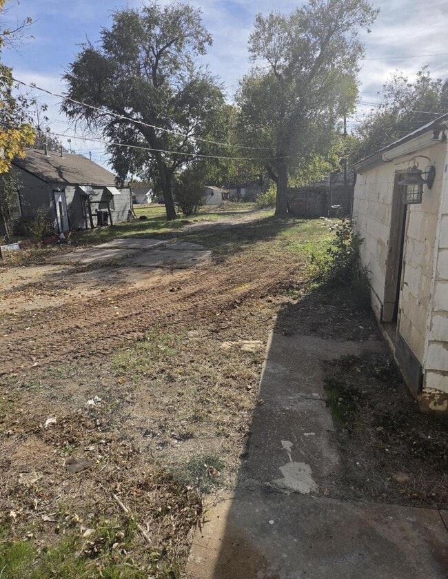 Building Photo - 514 Noble St