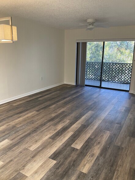 Building Photo - 2309 W Texas Ave