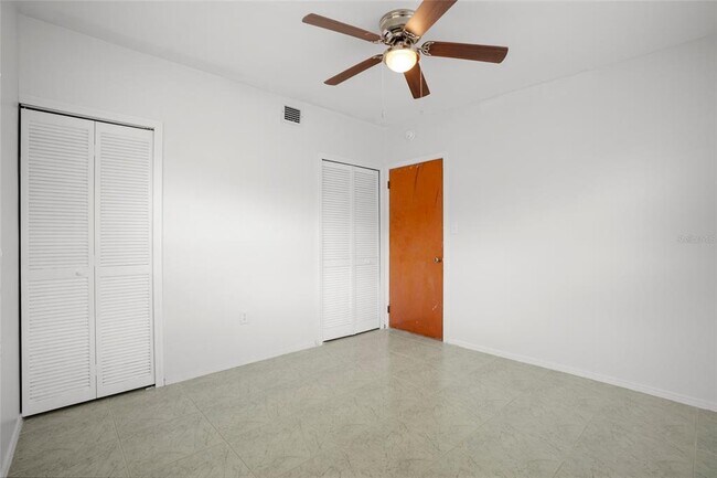 Building Photo - 512 Langford Cir