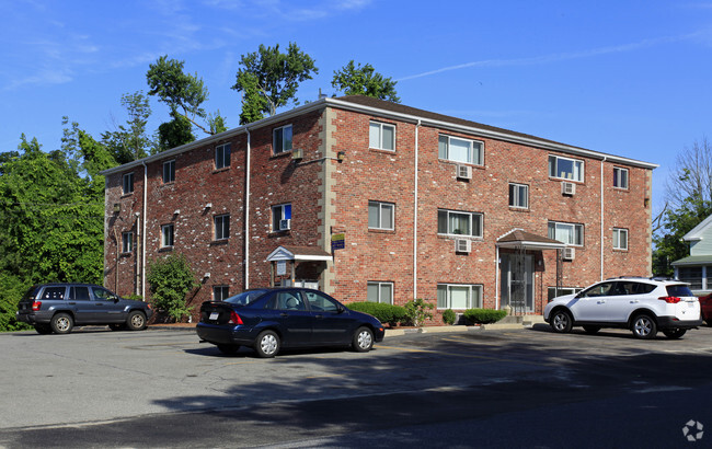 Building Photo - Green Street Apartments